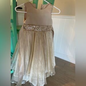 Girls dress. Size six.